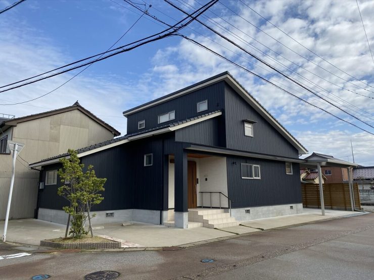#107 Hon-house - CON...