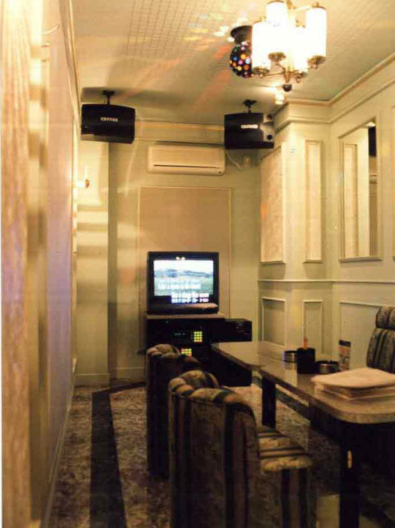 カラオケ＆焼肉 六甲