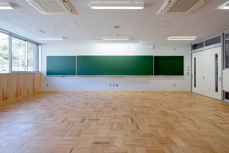 静岡県立沼津工業高等学校普通教室棟 | ...