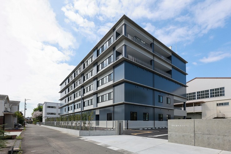 静岡県立藤枝東高等学校管理教室棟 | 企...