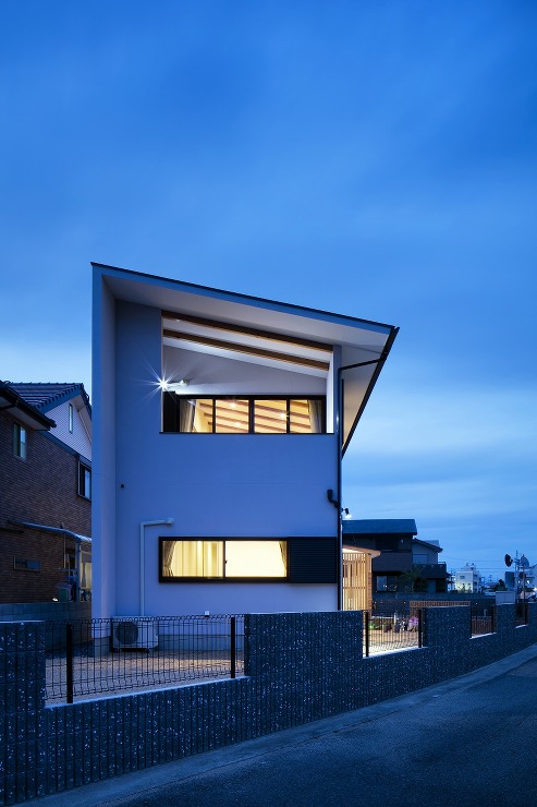 徳島市の家-ｙ+ｍ design off...