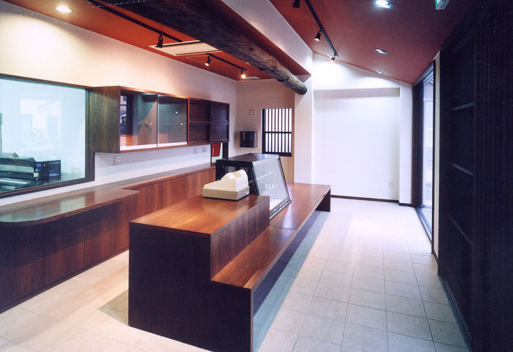 仁加屋店舗・工場　新築工事 | 商業施設...