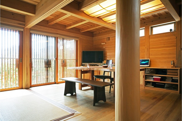 木に包まれた暮らし（新・あぜくらの家） ...