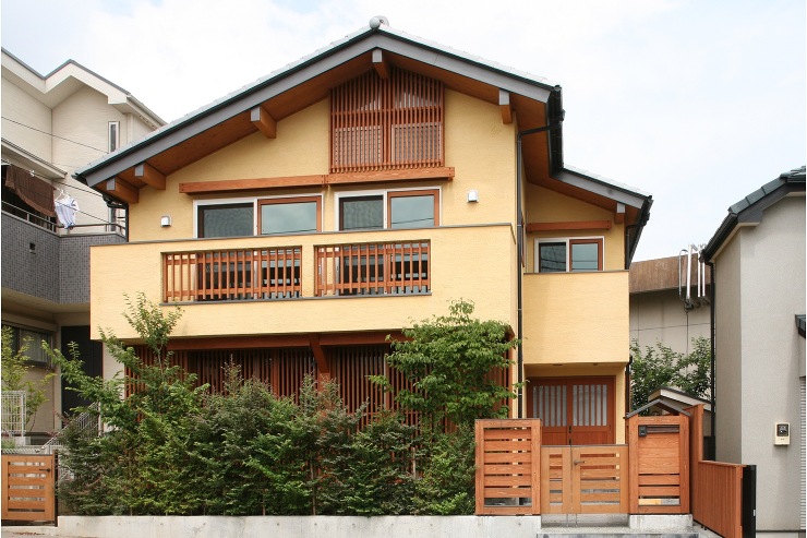 木に包まれた暮らし（新・あぜくらの家） ...