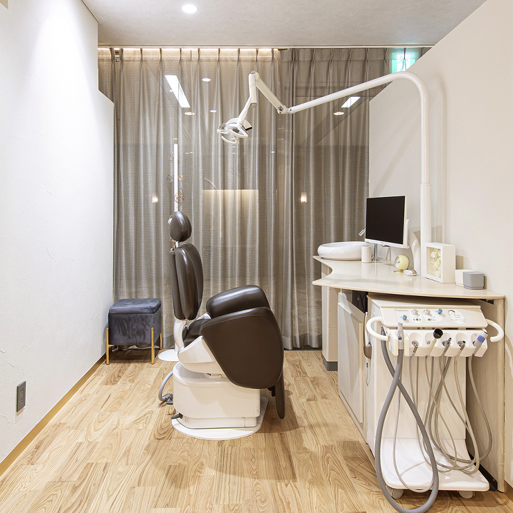 東京都　大西歯科 | 施工例 | 無垢フ...