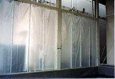 ビニール間仕切り