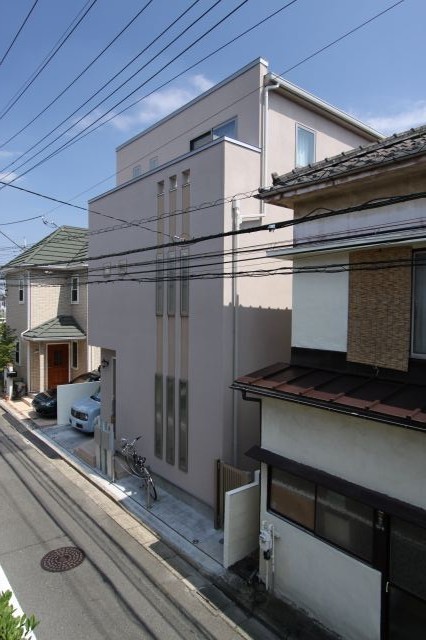 作品集---玄関のみを共有した独立二世帯...