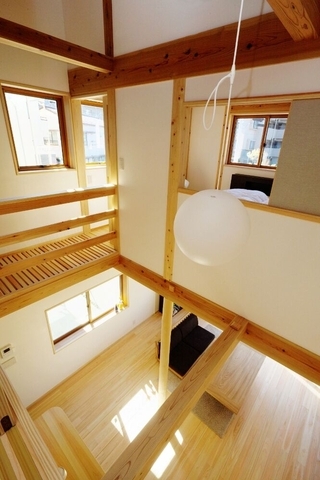 狭小地に建つ３層の家 - 事例紹介 - ...