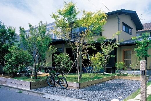 縁側と広い土間玄関のある家 - 事例紹介...