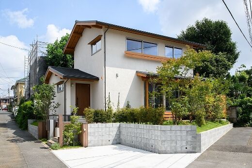 初めにシャワーと着替えを済ませる家