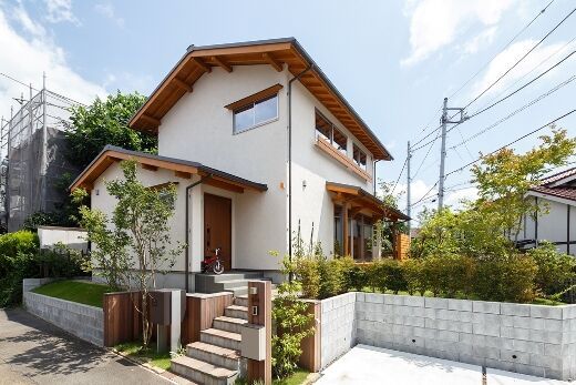 初めにシャワーと着替えを済ませる家