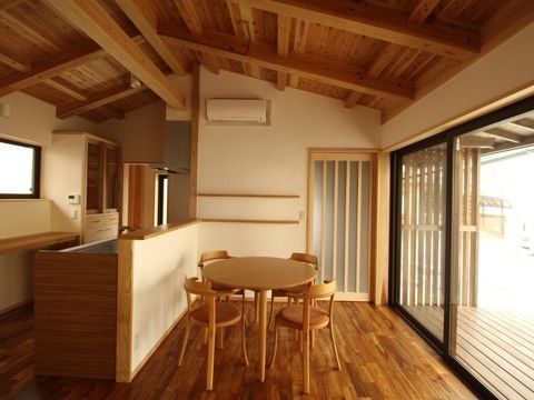 県央・秦野市K邸　大黒柱のある家　ゼロエ...