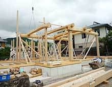 番匠檜土壁造り／地松化粧梁の家【株式会社...
