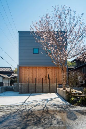 緩やかに家族の気配を感じる大らかな家 アイキャッチ画像