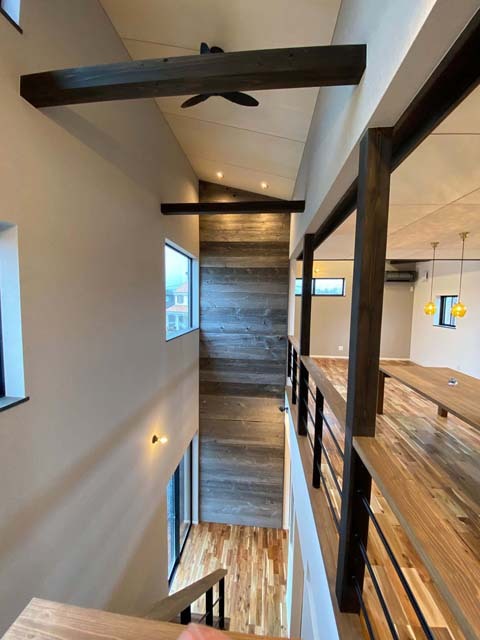 板材 施工例 - 古材の販売。欧米の輸入...