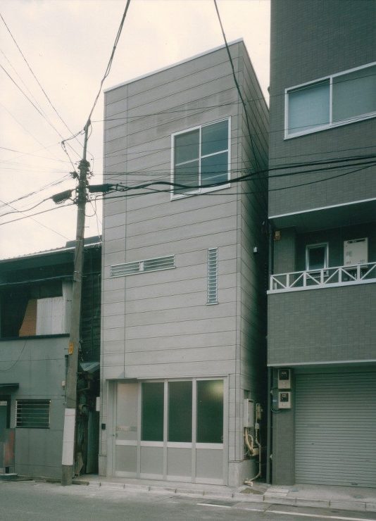 大山の狭小住宅 - 株式会社ギルド・デザ...