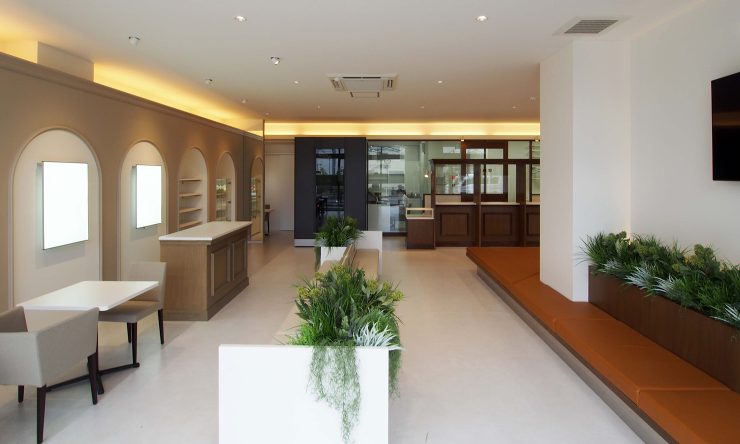 薬局インテリア内装工事