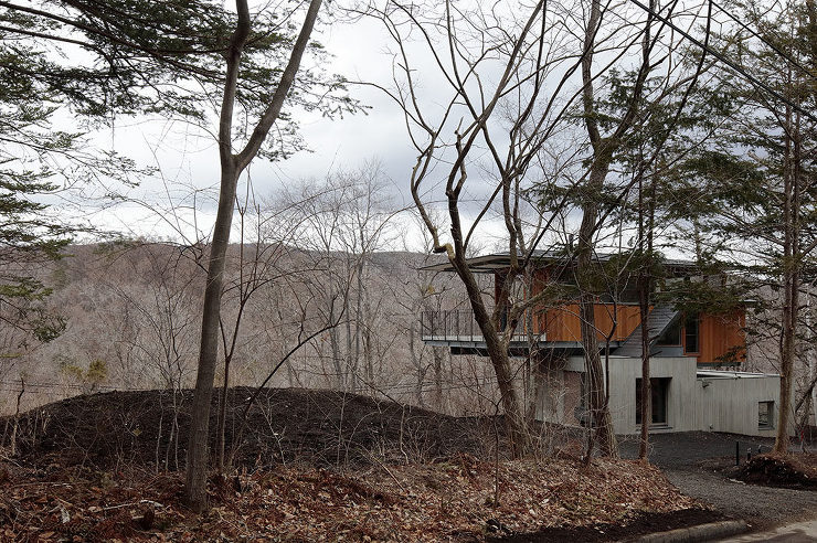 L型 キャンチレバーの家 | Works...