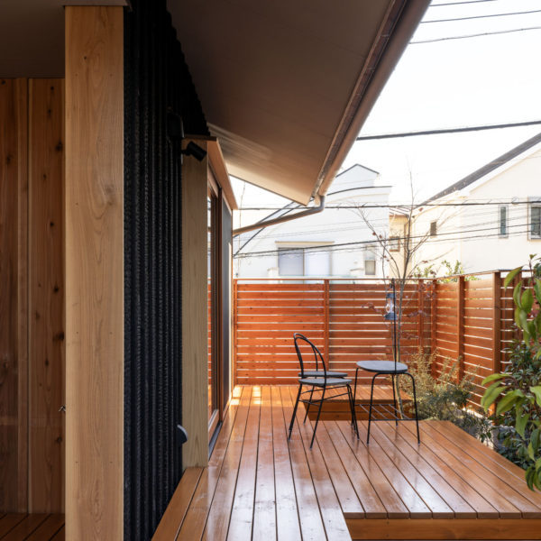 大屋根の架かる家 | やどり-創建舎（そ...