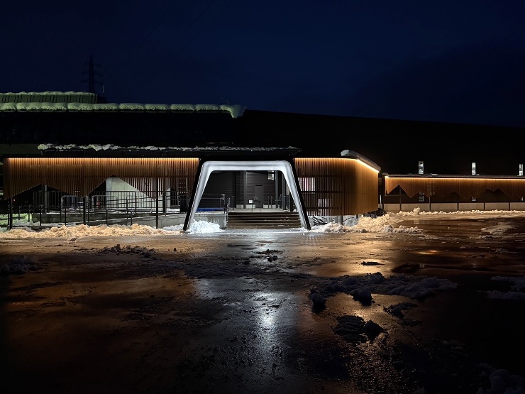 白馬岩岳ゴンドラリフト竣工