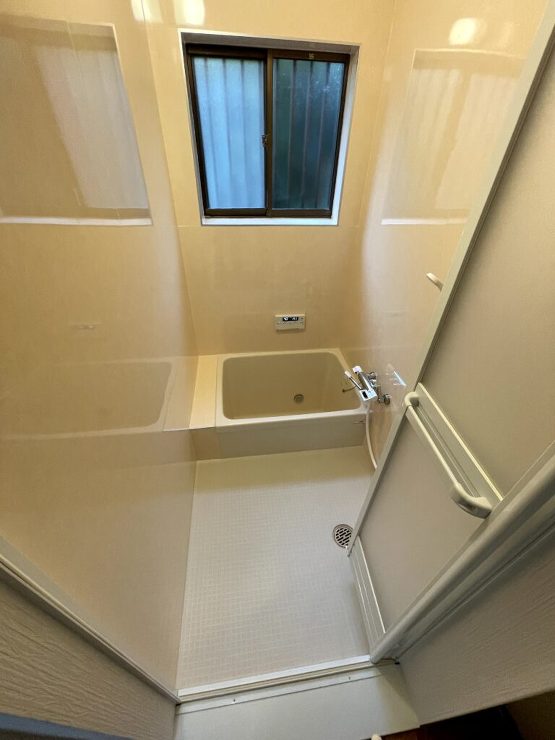 ユニットバスが入らない！ユニットバス風のお風呂へ！