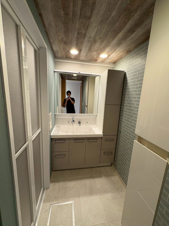 施工事例 洗面所水漏れ！火災保険でお風呂...