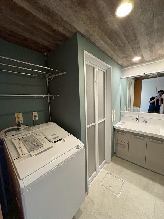 施工事例 洗面所水漏れ！火災保険でお風呂...