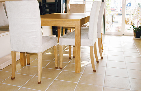 学校・教育施設 / 外構_床材（デッキ材...