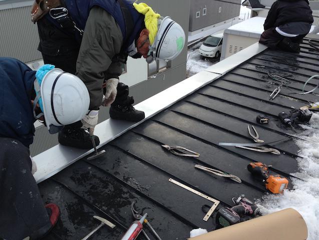 雪庇対策・雪庇をガードする雪庇防止ユニッ...