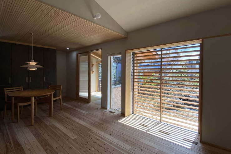 枚方市　庭と繋がる縁側のある住まい