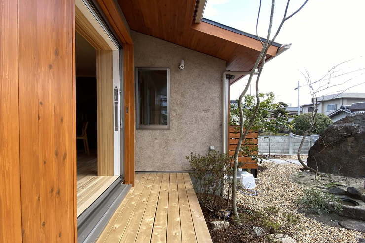 枚方市　庭と繋がる縁側のある住まい