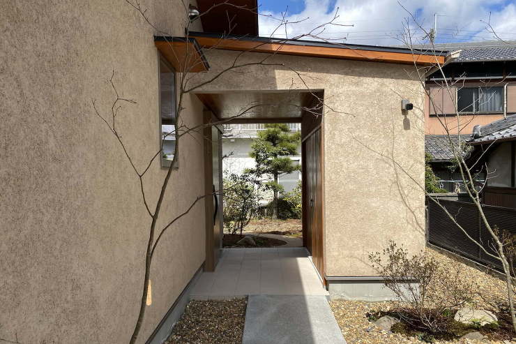 枚方市　庭と繋がる縁側のある住まい