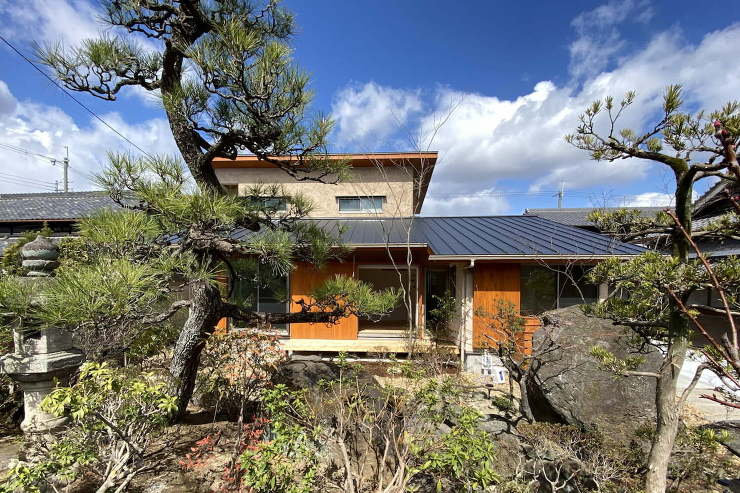 枚方市　庭と繋がる縁側のある住まい