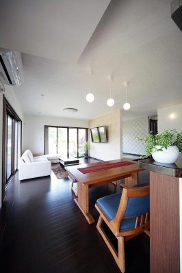 開放感と明るさを兼ね備えた一体化したLDK空間