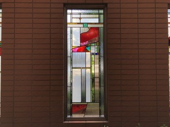 (35)弊社ステンドグラスに清掃業者様が機材を衝突させ破損し修復工事 大阪市城東区