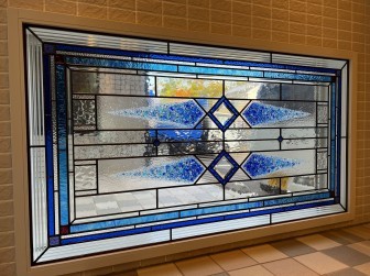 (79)兵庫県伊丹市 庄野電機様 新社屋エントランスホール地窓