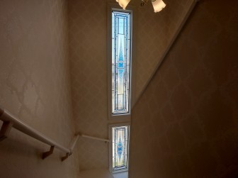 (88)山口県下関市 某化粧品メーカー個人サロン? 階段室吹抜け はめ殺し窓