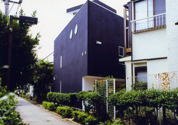 三角の家