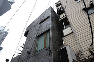 塔の家