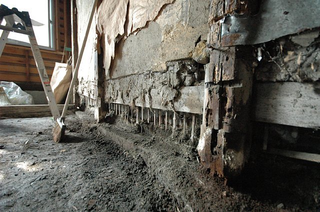 西七条の京町家 | 設計事例 | 土壁の...