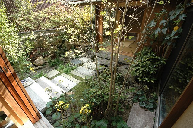 南禅寺の家 | 設計事例 | 土壁のトヨ...