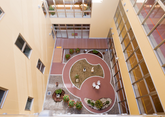 介護療養型老人保健施設 圭友 | 株式会...