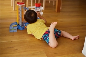 裸足でかけ廻る！お家が僕の遊び場 | リ...