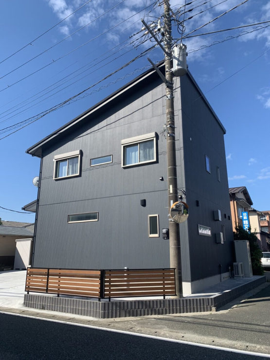 館山市｜家族の健康に優しい総二階の家 |...