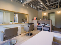 シンプルクラシックの美容室内装施工例一覧...