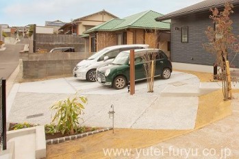 目地で魅せるシンプル外構 | 福岡・北九...