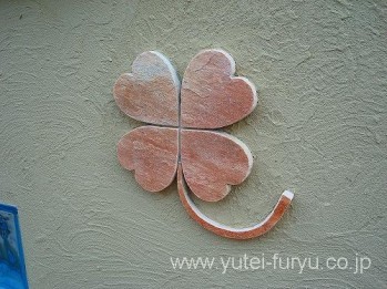 ガーデンルームココマに絵をブラストしたガ...