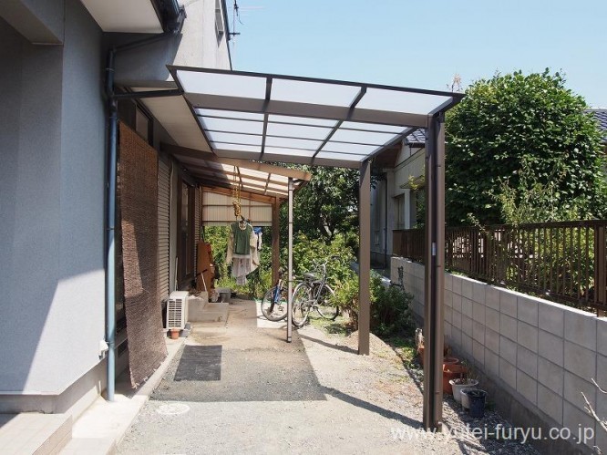 家への負担がかからない独立タイプの屋根テ...