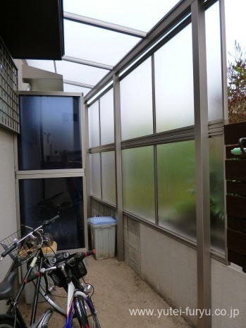 雨除け、風除け、目隠しで、自転車置場も ...