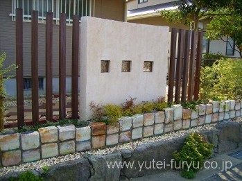 ガラスブロックにサンドブラスト | 福岡...